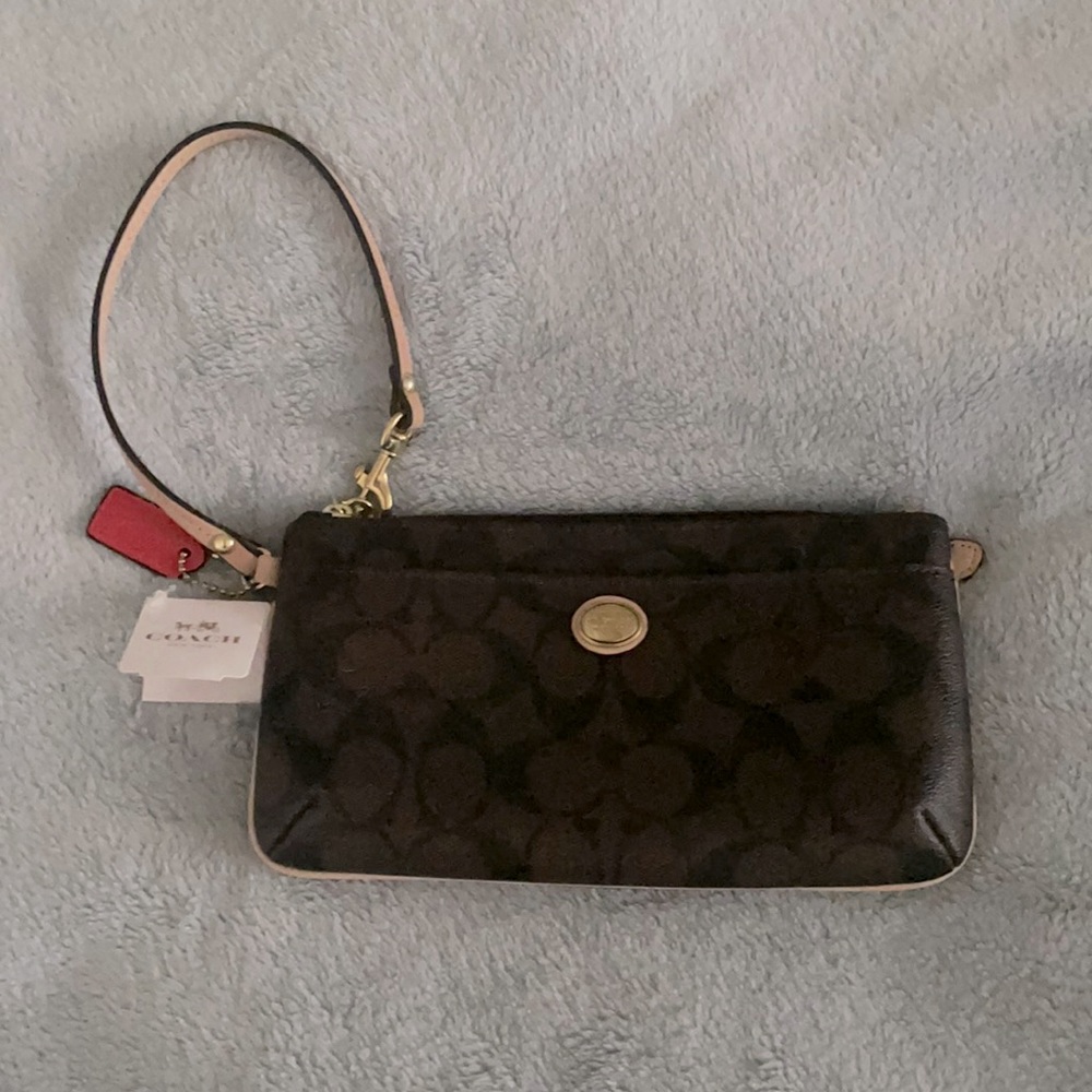 Coach Peyton Signature Wristlet- new w/ tags